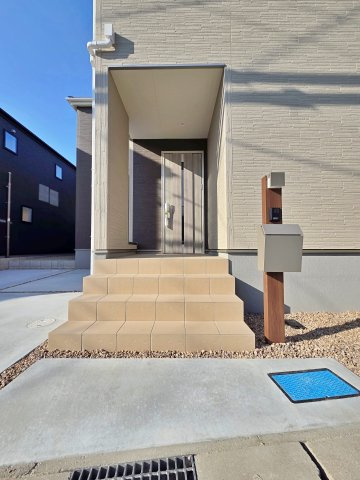 【玄関】 | 知多市寺本台第3　1号棟