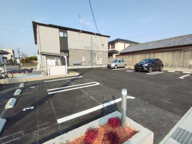 クレセントＳＡＫＵＲＡＩ　ＤＸの駐車場