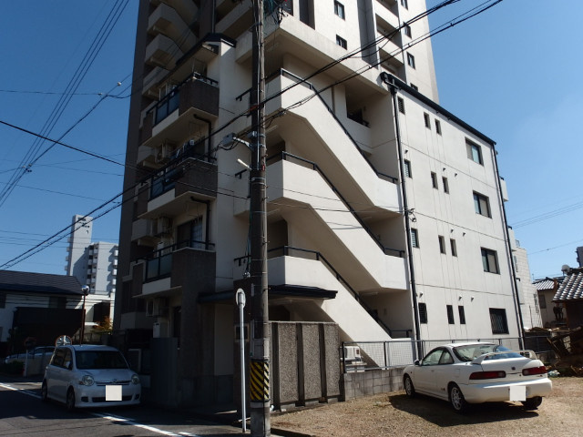 シャトー葵の外観