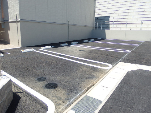 Ｄ－ｒｏｏｍ光ヶ丘の駐車場