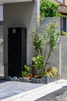 【エントランス】 | 緑鮮やかな植栽で自然との触れ合いが叶います
2025年10月10日撮影