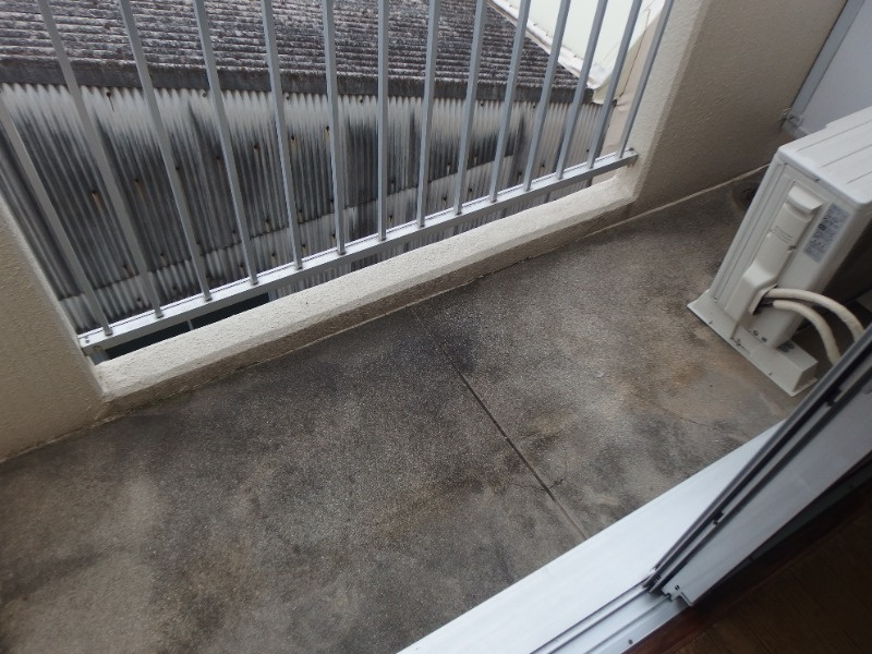 ニューシーズ宮地のバルコニー