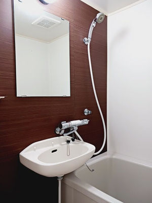 【浴室】 | クレインコートハウス | バス