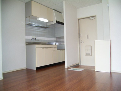 【キッチン】 | エルディム山﨑 | コンパクトなキッチンで掃除もラクラク