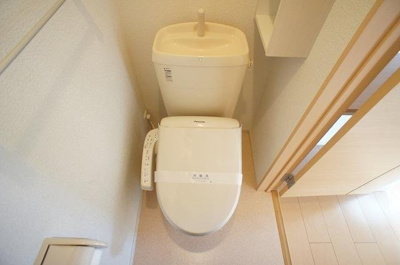 【トイレ】 | ヒルサイド・ブローテＡ | 落ち着いた色調のトイレです