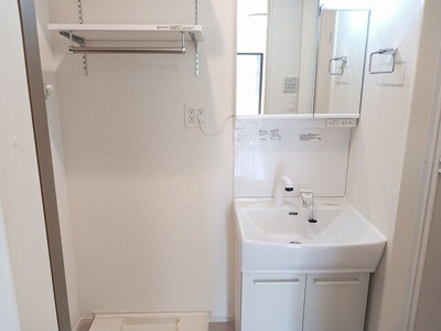 【洗面所】 | パストラル | スペースが確保できる洗面所です