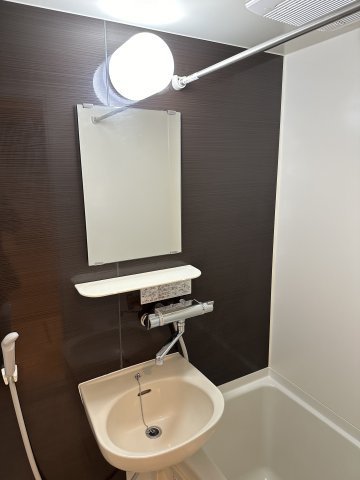 川崎市多摩区栗谷３丁目のアパートの洗面所