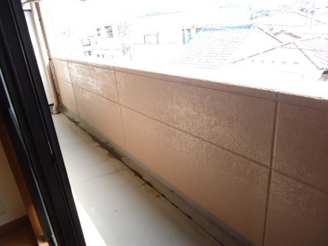 川崎市多摩区生田２丁目の賃貸マンションのバルコニー