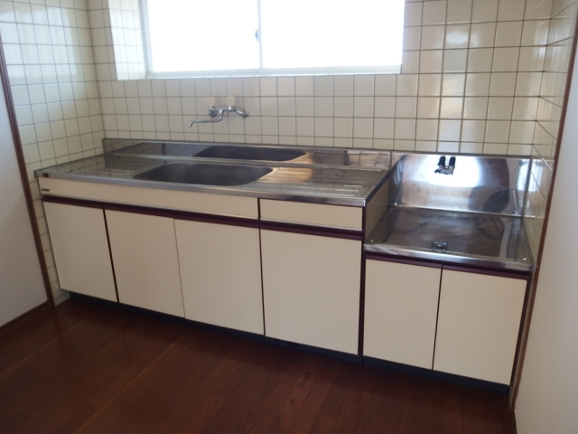 ファミール高畑のキッチン