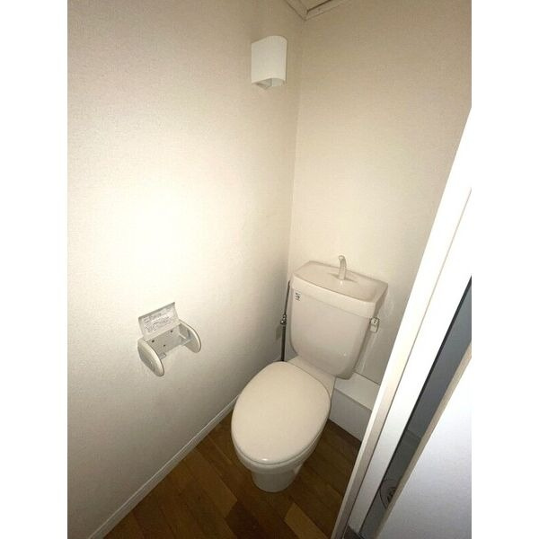 西岡崎駅前アールのトイレ