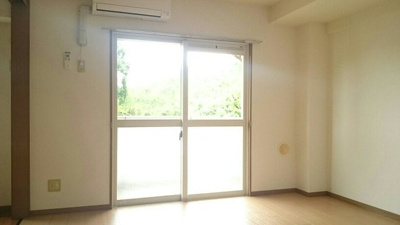 【居間・リビング】 | カイラス・ドルフ