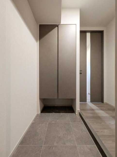 グレーシアフィット三軒茶屋　新築　ペット相談　駐車場の玄関