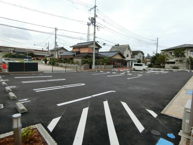 シーサイド　ＴＯＭＩＭＡＳＵの駐車場