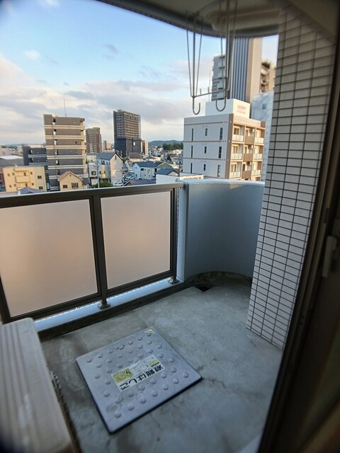 サンリット三建の玄関