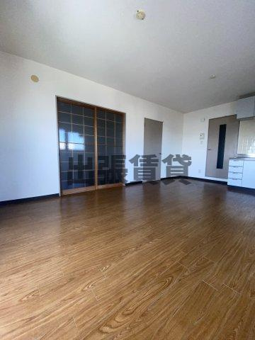 仲介手数料0円！！スカイハイツT-1の居間・リビング