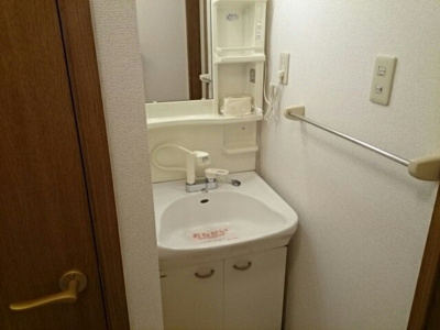 【洗面所】 | アレグリアス | ゆったりとスペースのある洗面所