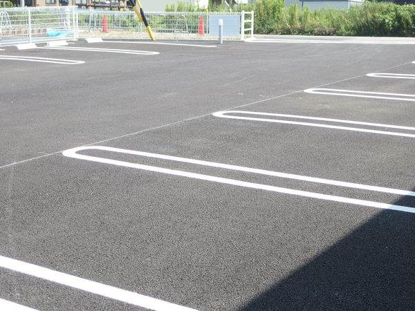 エグゼコート福岡の駐車場