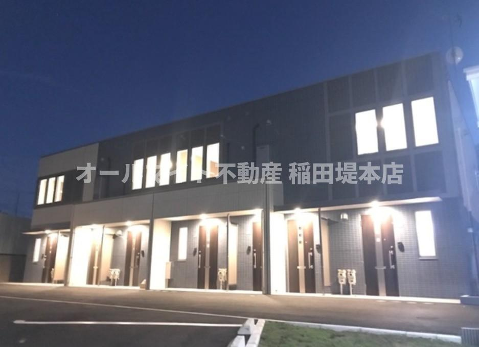 のアパートのエントランス