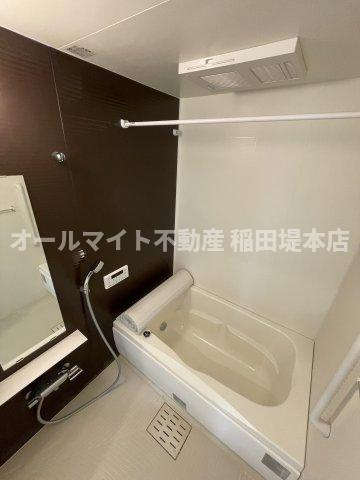 のアパートの浴室