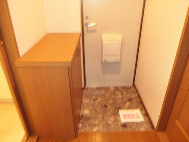 クレセール・カマタの玄関