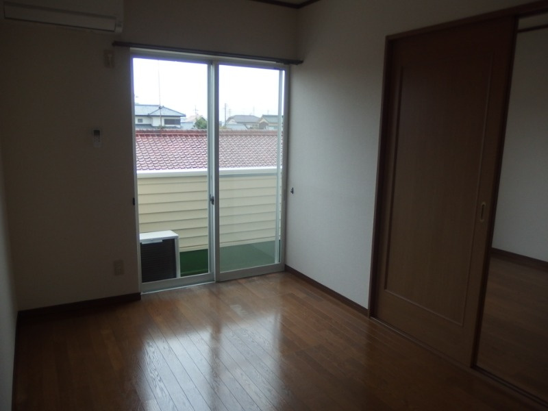 クレセール・カマタのその他