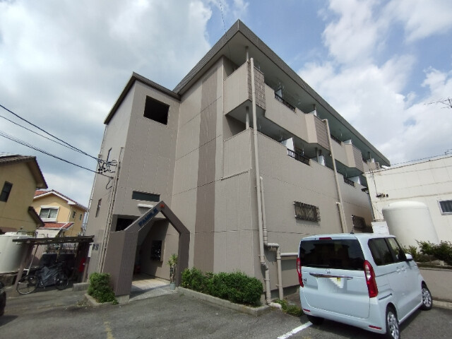 ファミールＮの外観