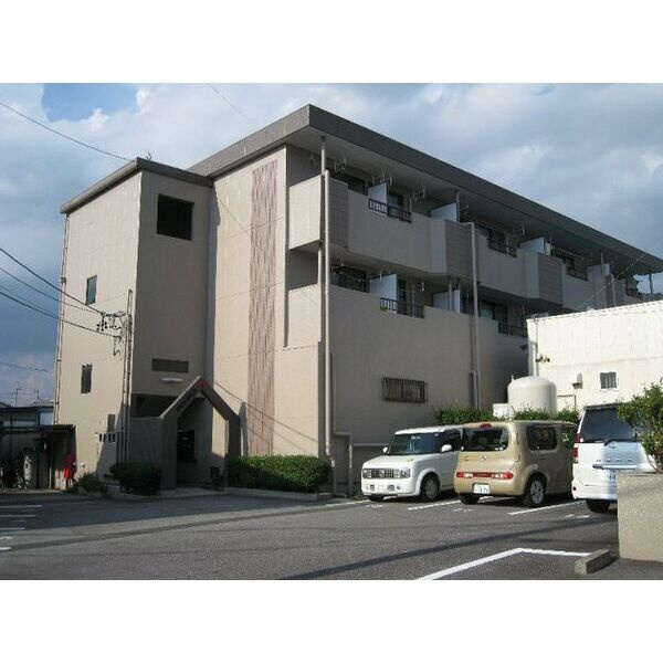 ファミールＮの外観