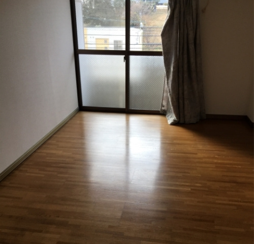 ファミールＮの居間・リビング