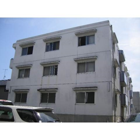 ドミールFUTABAの外観