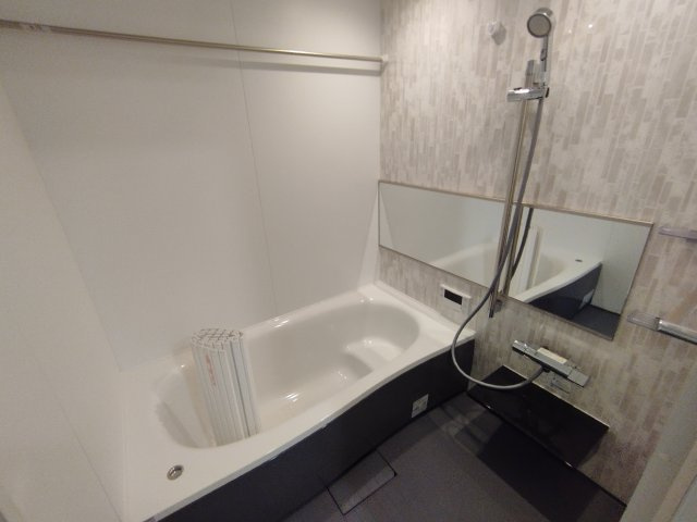 グレイスガーデン赤渋の浴室