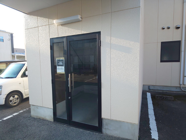 サニーコートＯＯＫＡＷＡＲＡ　Ｂのエントランス