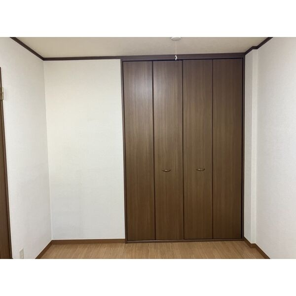 サニーコートＯＯＫＡＷＡＲＡ　Ｂの洋室