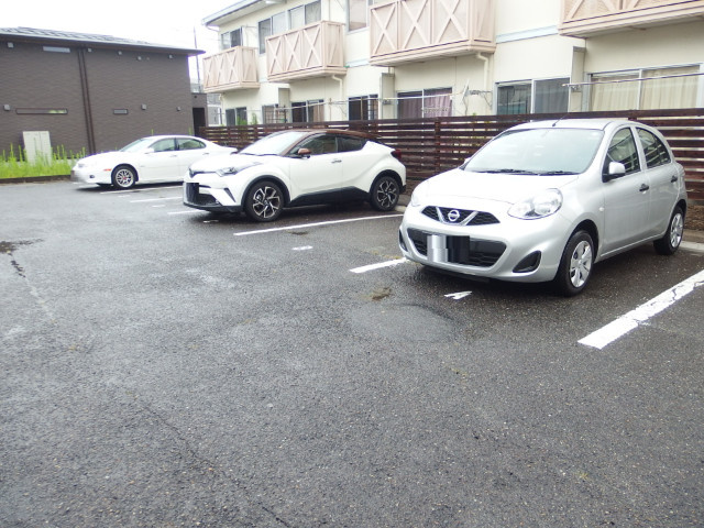 エバーグリーン　Ａの駐車場