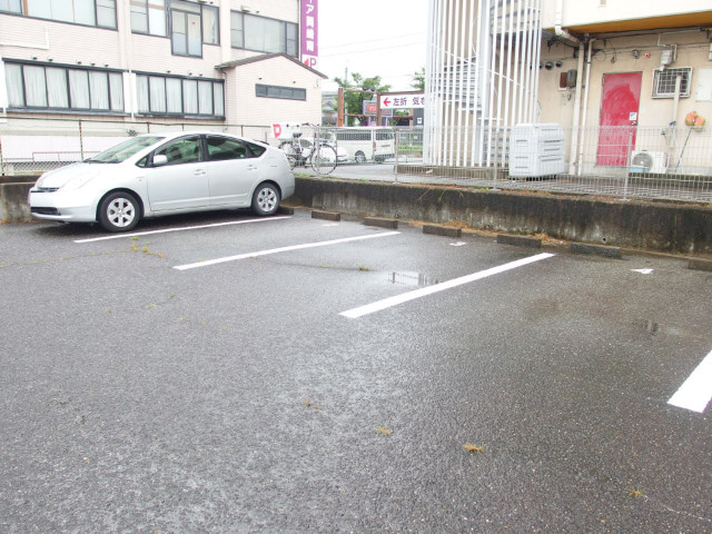 朝日ビルの居間・リビング