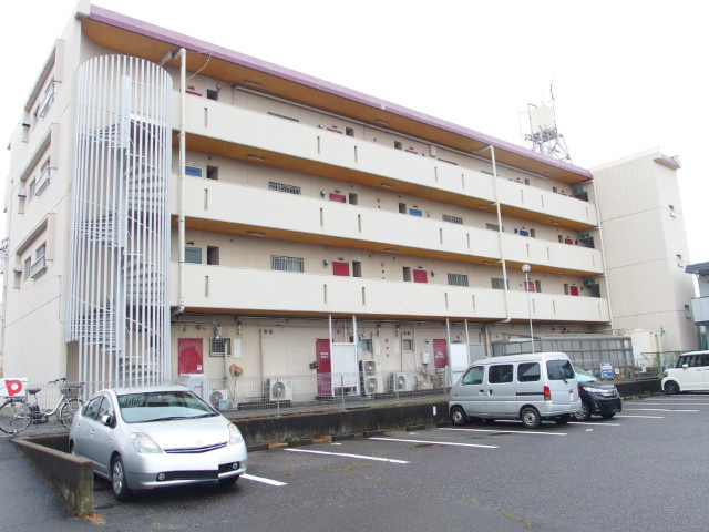 朝日ビルの外観