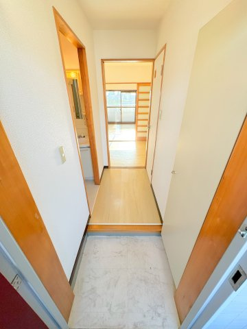 ウラックスビルの玄関|他号室の写真の為異なる場合は、現況優先とします。