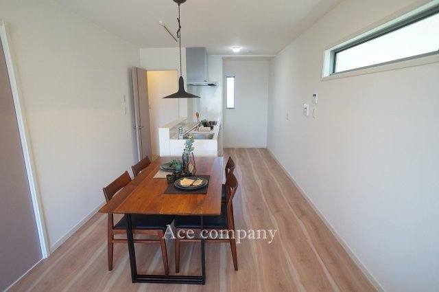 【居間・リビング】 | 八尾市水越3丁目 | 【LDK：17帖】