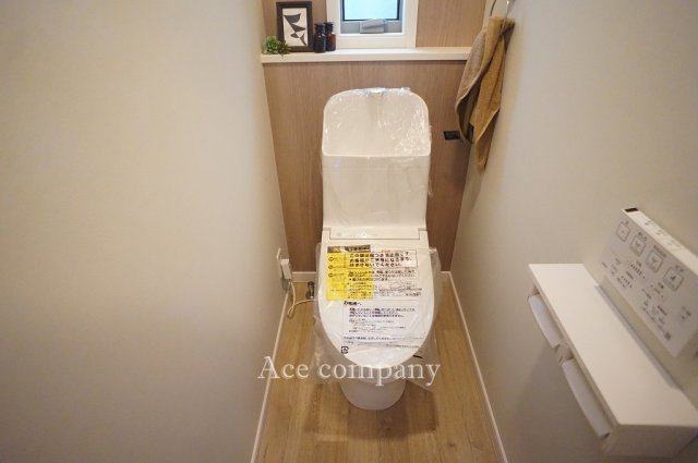 【トイレ】 | 八尾市水越3丁目 | トイレは1階と2階の2ヶ所に完備です♪こちらは1階のシャワートイレです☆