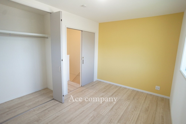 【子供部屋】 | 八尾市水越3丁目 | 【3階：北側洋室6.4帖】クローゼット完備です♪