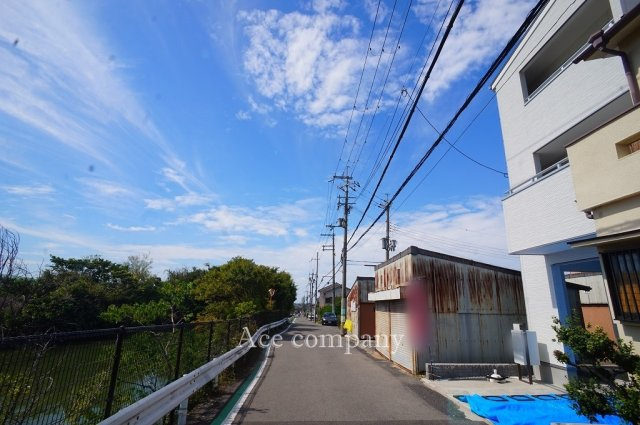 【前面道路含む現地写真】 | 八尾市水越3丁目 | 【前面道路：幅員約4.8ｍ☆】小中学校、徒歩4分圏内です♪