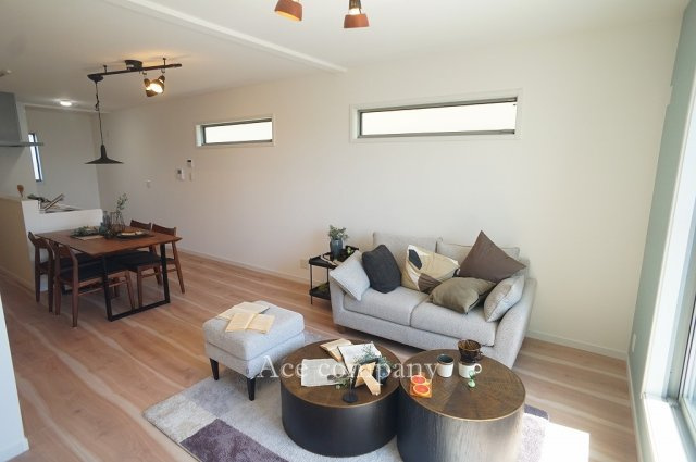 【居間・リビング】 | 八尾市水越3丁目 | 【LDK：17帖】