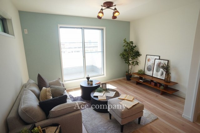 【居間・リビング】 | 八尾市水越3丁目 | 【LDK：17帖】