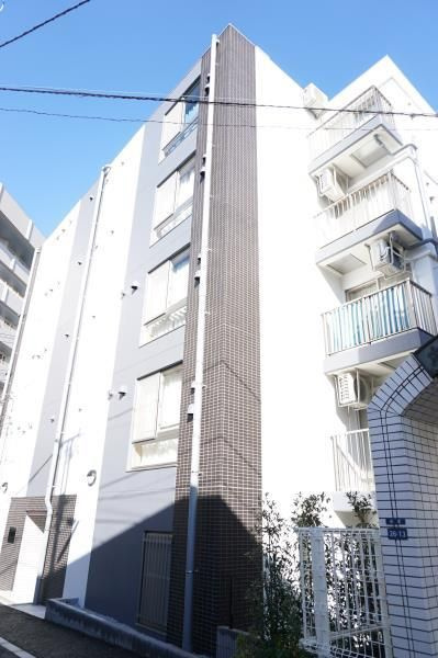 ライブカーサ板橋大山の外観