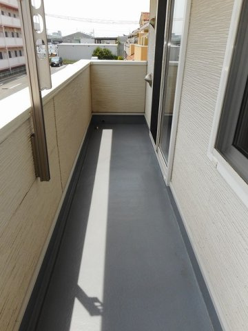 【バルコニー】 | エスペランサ | 暖かな日差しのふりそそぐバルコニー