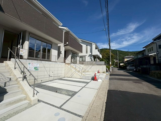 京都市伏見区醍醐古道町6-5の前面道路含む現地写真