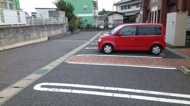 フォレストタウンⅠの駐車場|駐車スペースもあります