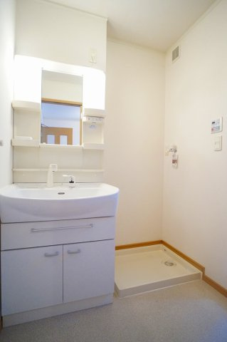 フォレストタウンⅠの独立洗面台|忙しい朝には欠かせない洗面所です