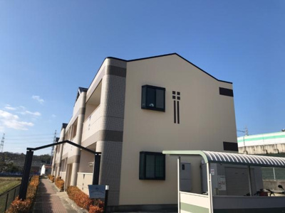 【外観】 | プチ・ボヌール | 外観写真（昼）