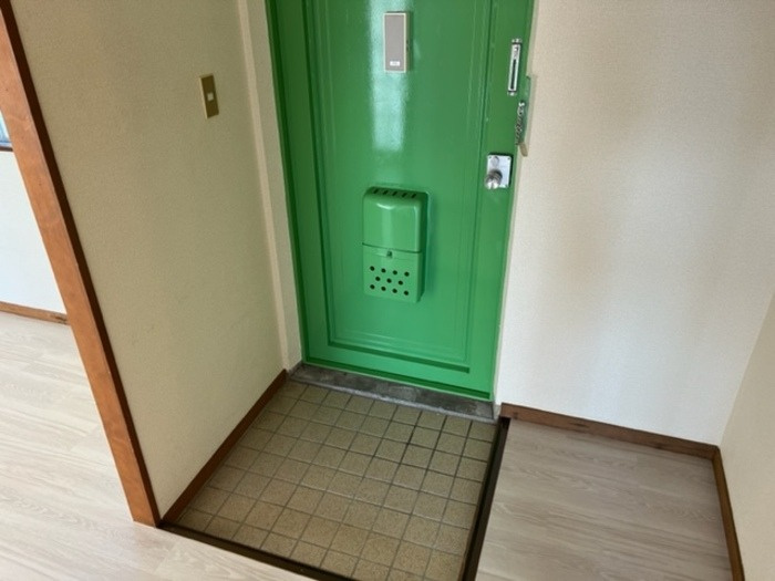 コーポすずきＡの玄関
