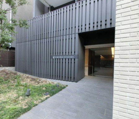 コンフォリア北浜のエントランス